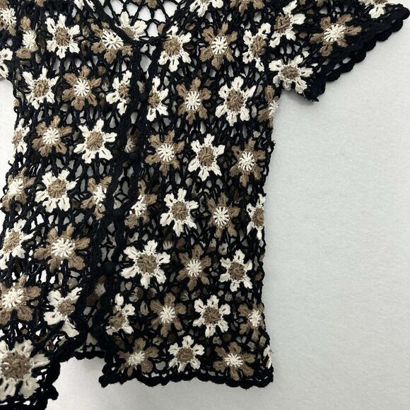 Vintage Floral Crochet Button Up Top Womens L Black White Dark Cottage Flowers - Picture 6 of 14